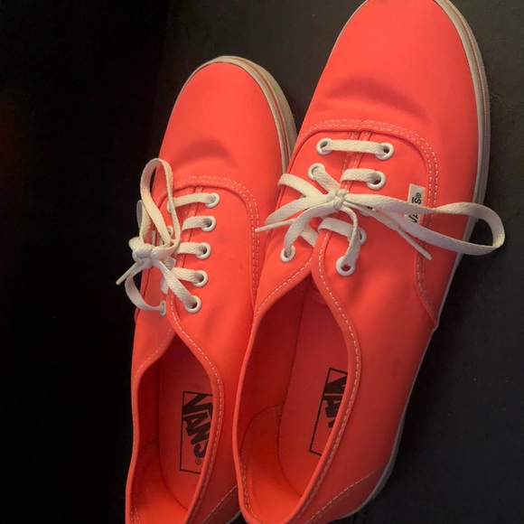 Vans - Picture 2 of 3